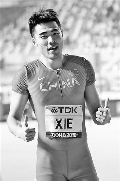 谢文骏的最新日常，友情、运动、家的温馨故事